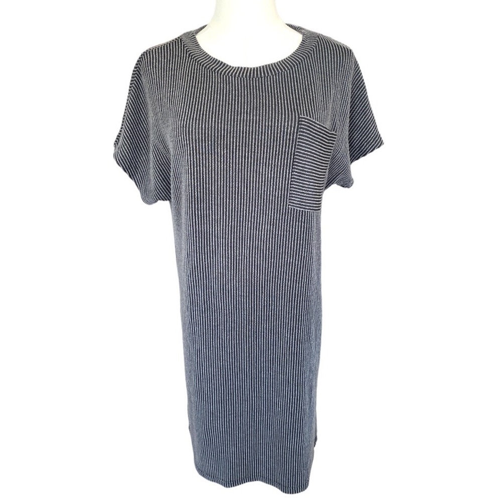 Black‎ and Grey Pinstriped Ribbed Knit T-shirt Shift Dress SIZE Medium LIKE NEW